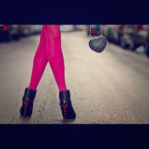 Meet your Posher, Nury